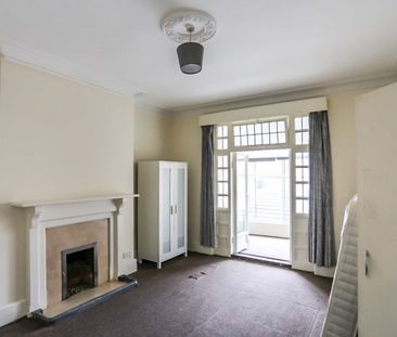 BILLS INCLUDED – Bainbrigge Road, Headingley, Leeds, LS6 - Photo 1