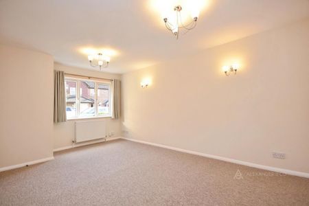 3 bedroom detached house to rent - Photo 2