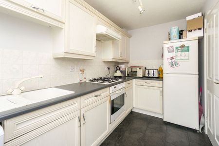 2 bedroom house to rent Hilbre Drive, Ellesmere Port, CH65 - Photo 5
