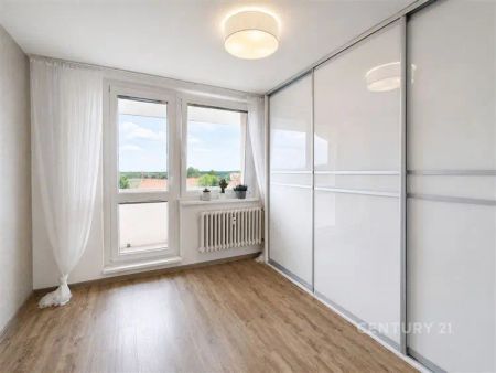 Pronájem krásného bytu 2+1 po kompletní rekonstrukci s lodžií – BrnoSlatina, ul. Strážnická - Photo 2