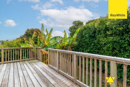 Welcome to this modern and spacious 4-bedroom, 1-bathroom home located at Birkdale. - Photo 2