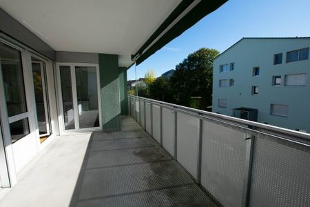 Spacious 3.5-room apartment in Belp - Photo 2