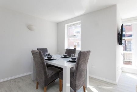 4 Donnybrook Court, Belfast, BT9 7GH - Photo 5