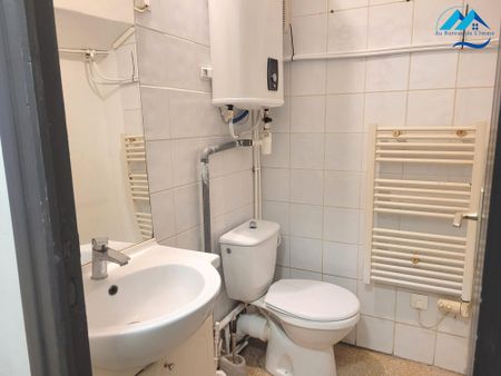 Location Appartement 2 pièces 28m² MARSEILLE 6ème - Photo 2