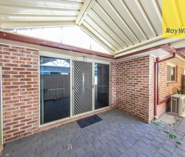 OVER 55'S 2 BEDROOM VILLA- COMFORTABLE AND CONVENIENT LIFESTYLE - Photo 1