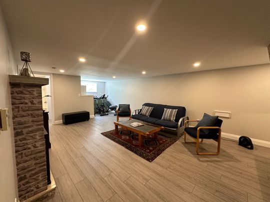 For Lease - 245 Pearson Street, Meaford, Ontario - Photo 1