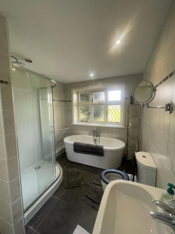 108 Holt Drive - Stunning Detached Home & next to James FranceLoughborough - Photo 4