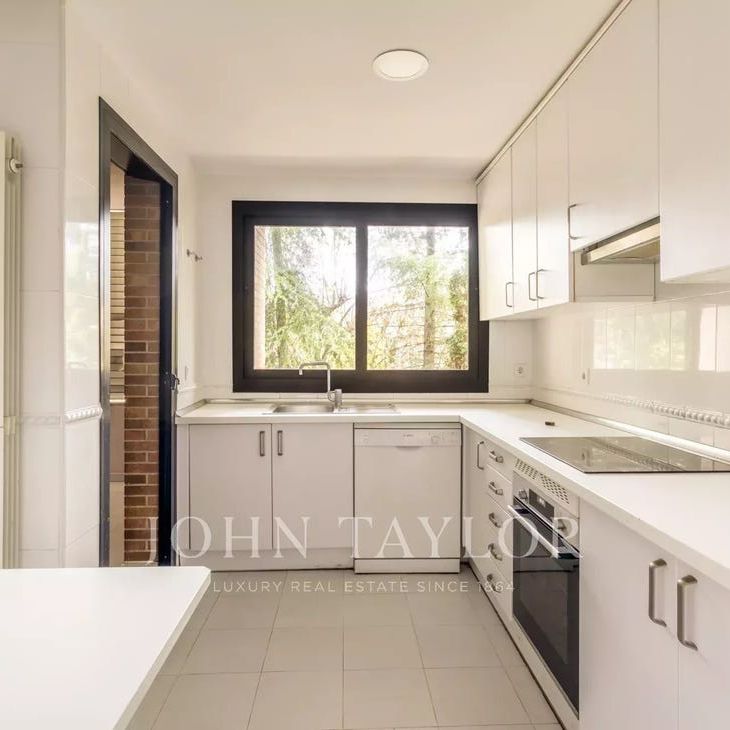 Alcobendas, Community of Madrid 28109 - Photo 1