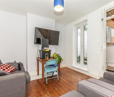 3 bedroom terraced house to rent - Photo 2