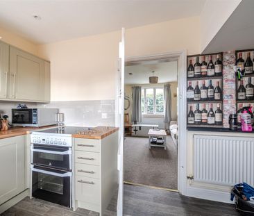 6 Holyhead Road, Nesscliffe, Shrewsbury, SY4 1DB - Photo 4