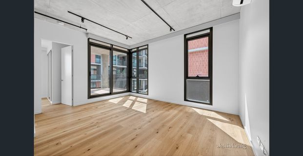 Merri Apartment - Light-Filled Two-Bedroom with City Views - Photo 1