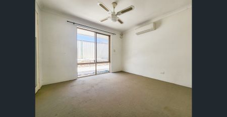 GREAT VALUE 3x1x2 HOME IN AN AMAZING LOCATION! - Photo 4