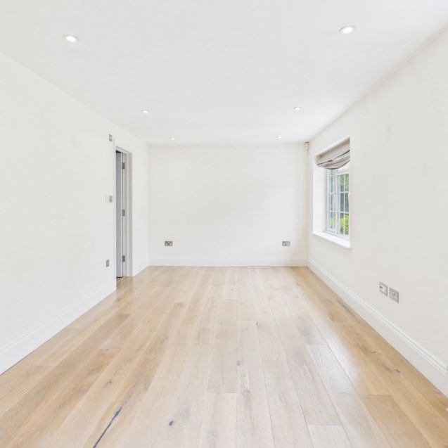 Bakers Wood, Denham, Uxbridge,UB9 - Photo 1