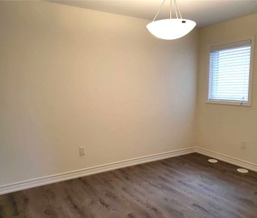 For Lease - 944 Balsam Court, Milton, Ontario - Photo 6