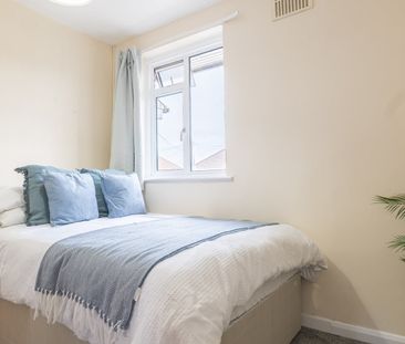 4 Bed Terraced House, Mortimer Road, BS34 - Photo 6