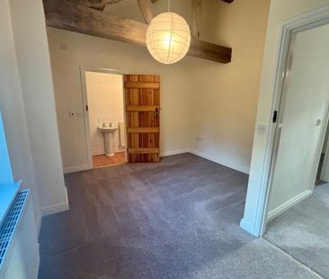 Winsford, Darnhall - Photo 4