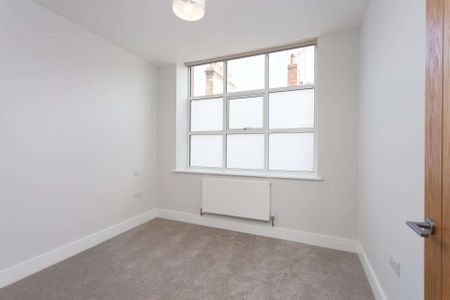 1 bedroom second floor apartment in York city centre - Photo 3