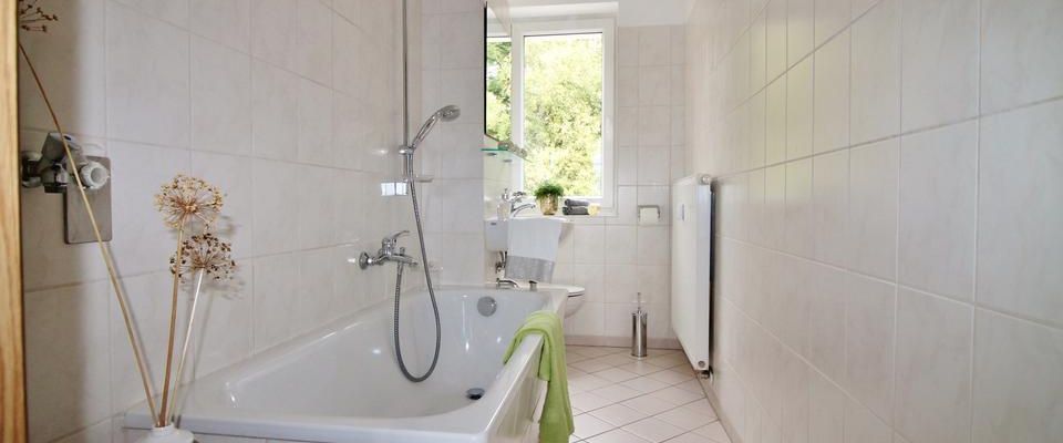 Helle 2-Raum-Wohnung mit Blick ins Grüne - Foto 1