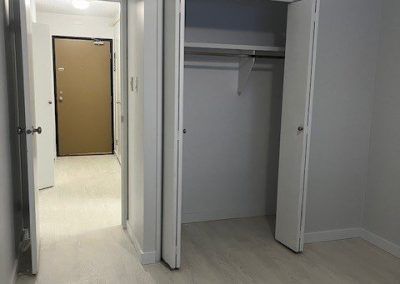 1 BDRM/1 BATH - 2318 ARLINGTON AVE - Available NOV 1 - Photo 3