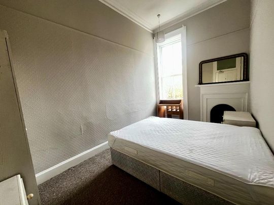 5 bedroom flat to rent - Photo 1