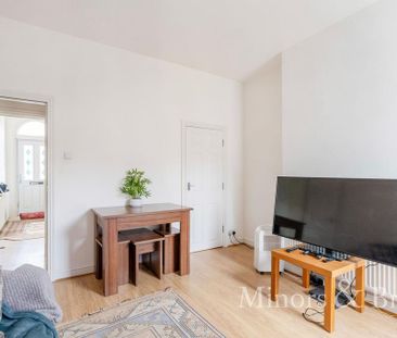 3 bedroom terraced house to rent - Photo 2