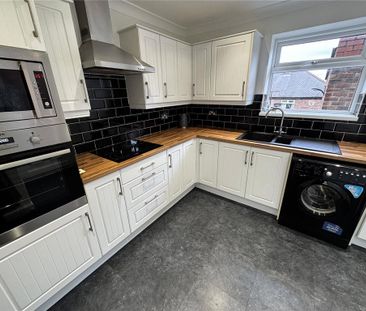 3 bedroom semi-detached house to rent - Photo 3
