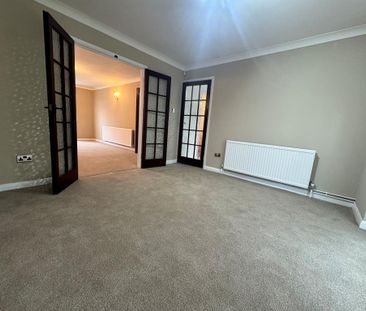 4 bedroom detached house to rent - Photo 1