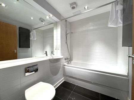 2 bedroom flat to rent - Photo 3