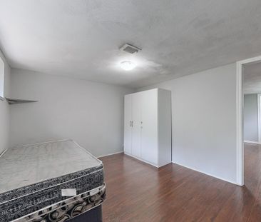 For Lease - 17 Dobbin Road Unit# basement, Toronto, Ontario - Photo 4