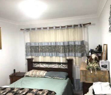 “Newly Renovated Oversized Family Home” - Photo 2