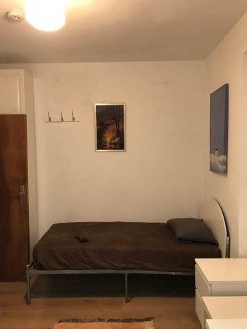 4 Bed End Terrace, Odessa Road, E7 - Photo 2