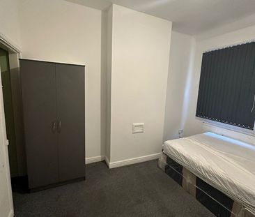 Room in a Shared House, Wellington Road, B20 - Photo 3