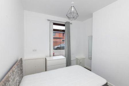 204 Donegall Avenue, BT12, Belfast - Photo 5