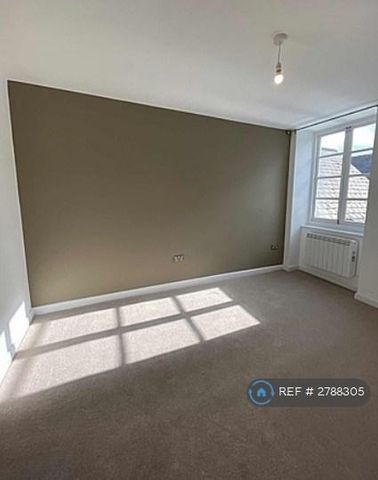 3 bedroom maisonette to rent - Photo 4