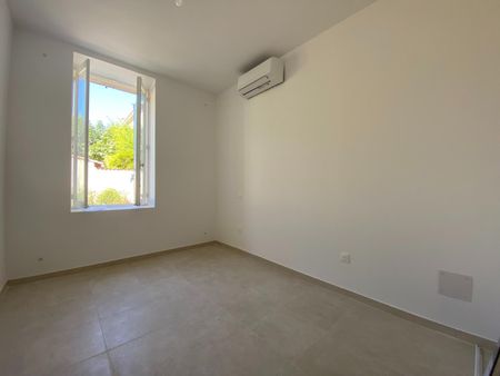 « MONTFAVET - APPARTEMENT T3 61M² AVEC PARKING ET TERRASSE » - Photo 3