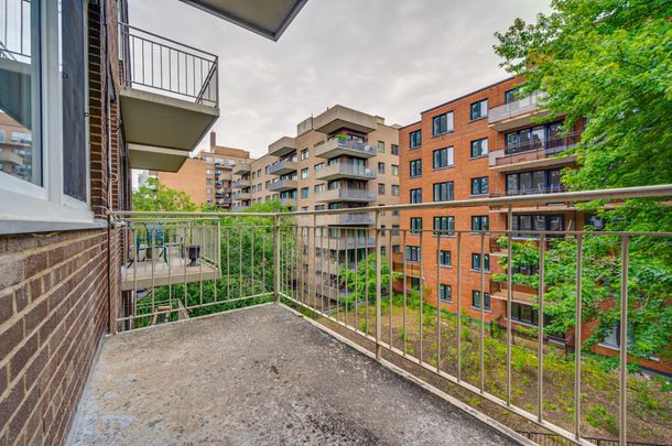 3484 Rue Stanley, #306 - Photo 1