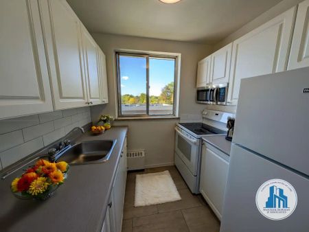 Essex Court Apartments - 216 Essex Avenue — 1 Bedroom - Photo 5