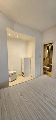 2 bedroom house to rent - Photo 2