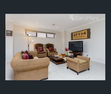 Redefining Luxurious Living - Photo 3