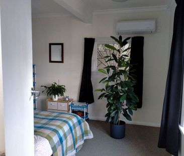 One bedroom furnished flat with great sea views - Photo 5