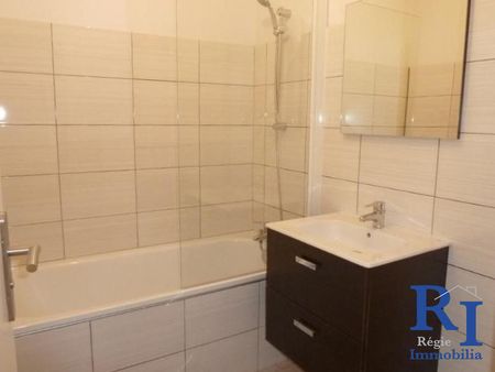 Location Appartement 4 pièces 95m² MEYLAN 38240 - Photo 5