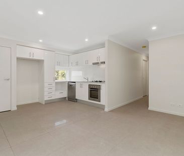 Modern 3 Bedroom Duplex in Quiet Cul-de-Sac – Prime Ormeau Location - Photo 6