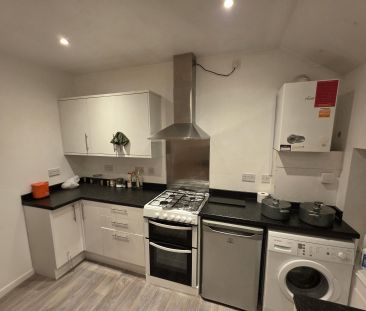 2 bedroom flat to rent - Photo 6