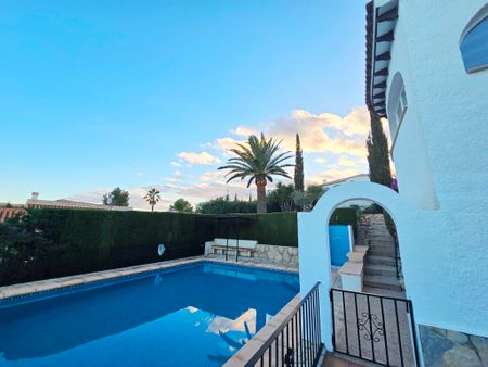 ANNUAL RENTAL VILLA FOR RENT in Javea with 4 bedrooms and private pool - Photo 5