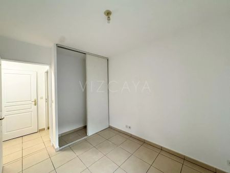 Location Appartement 3 pièces 50m² NICE 06100 - Photo 3