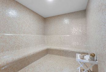 Luxury Villa for rent in Las Chapas, Spain