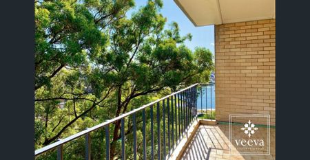 Waterfront Apartment with Pool and Garage - Photo 2