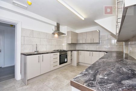 1 bedroom in a house share to rent - Photo 3