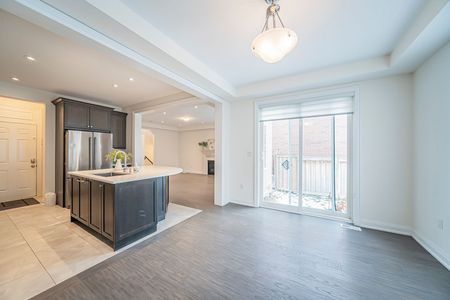 For Lease - 166 Fowley Drive, Oakville, Ontario - Photo 4