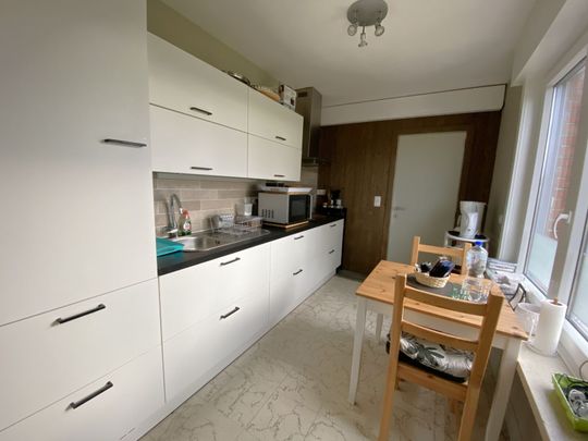 Ruime rijwoning met vier slaapkamers - Photo 1